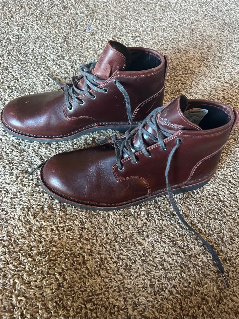 Danner Men's Wolf Creek Chukka Boots in Burgundy Brown - Picture 1 of 5